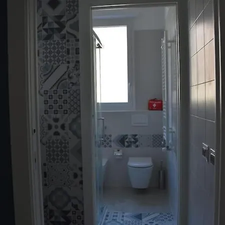 Ithaki -elegant Apartment-free Parking- Free Wi-fi